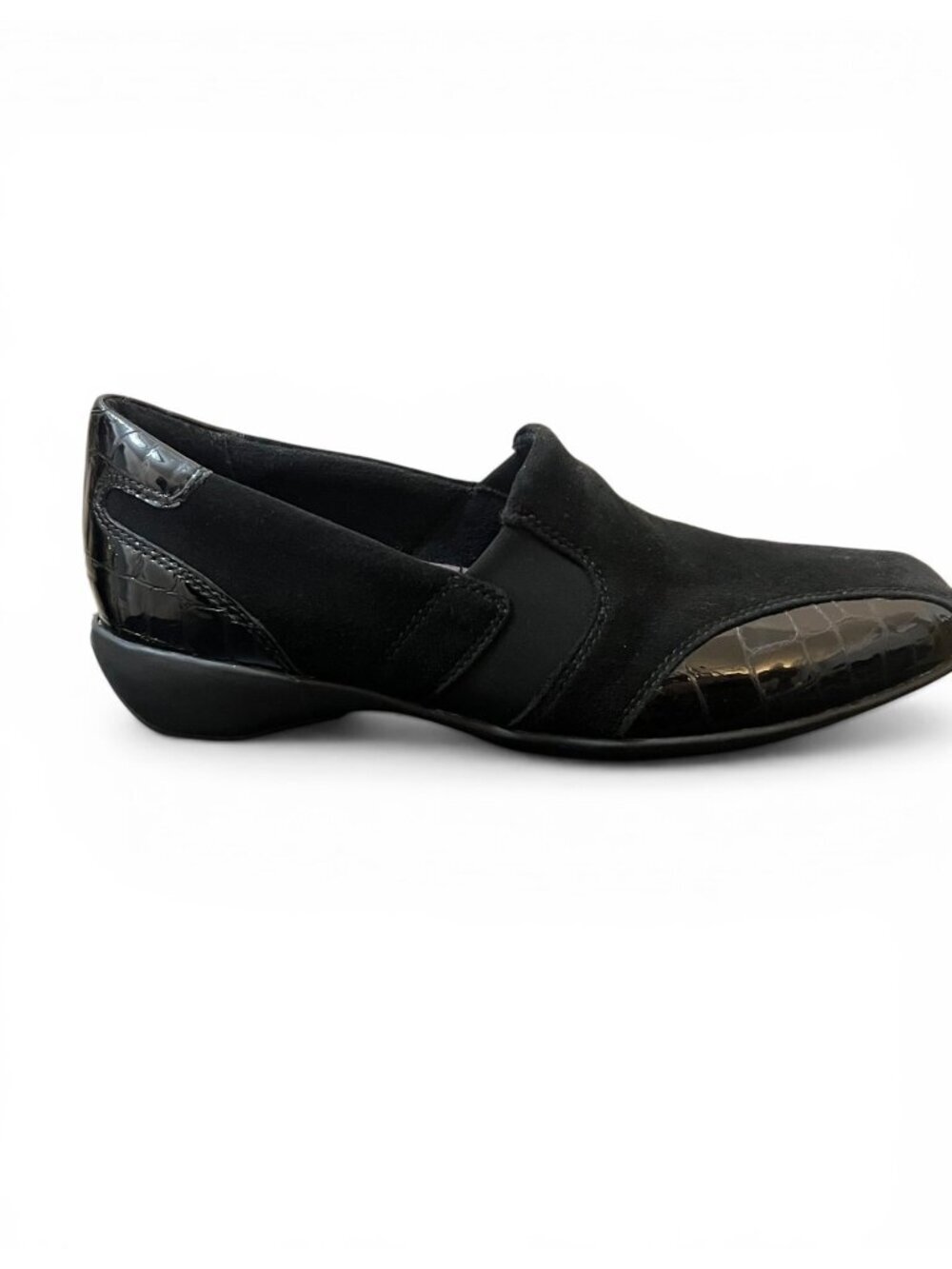 Clarks Womens Black Suede Slip-On Loafers with Patent Croc Accents Size 7N